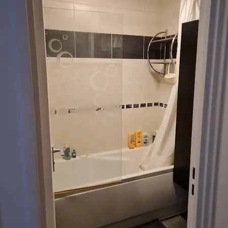3 Bedroom Flat 3mins From Metro 30mins To Jo Match * Bagneux (Hauts-de-Seine)